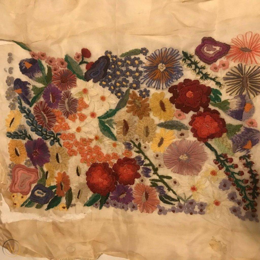 Vintage floral embroidery 1 2aa2b8ca1e4f1df7a525fa2e41a118b0